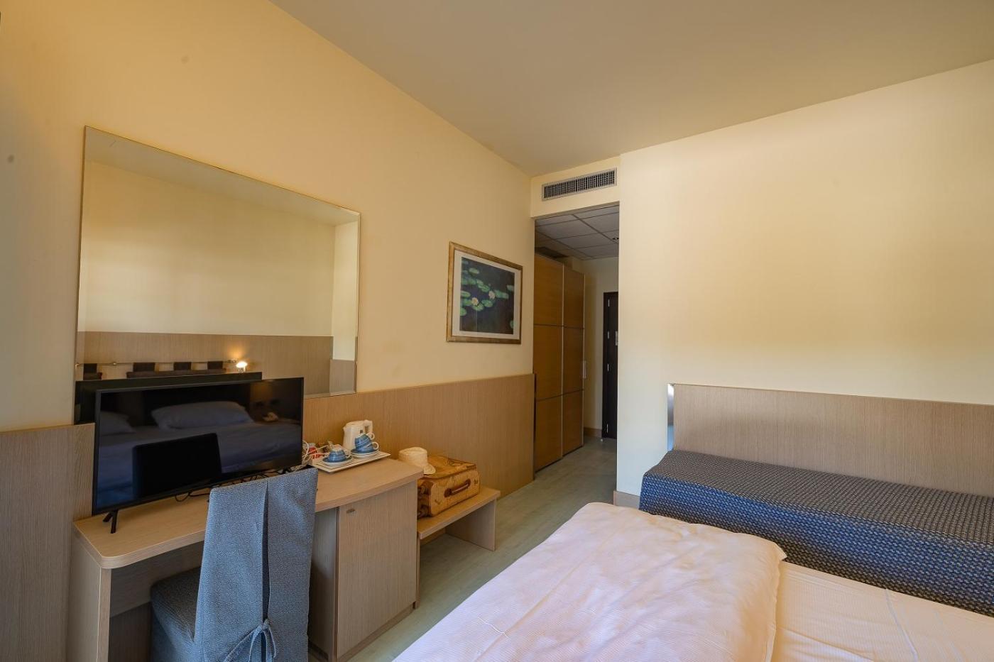 Il Tridente Hotel Бібіоне Екстер'єр фото