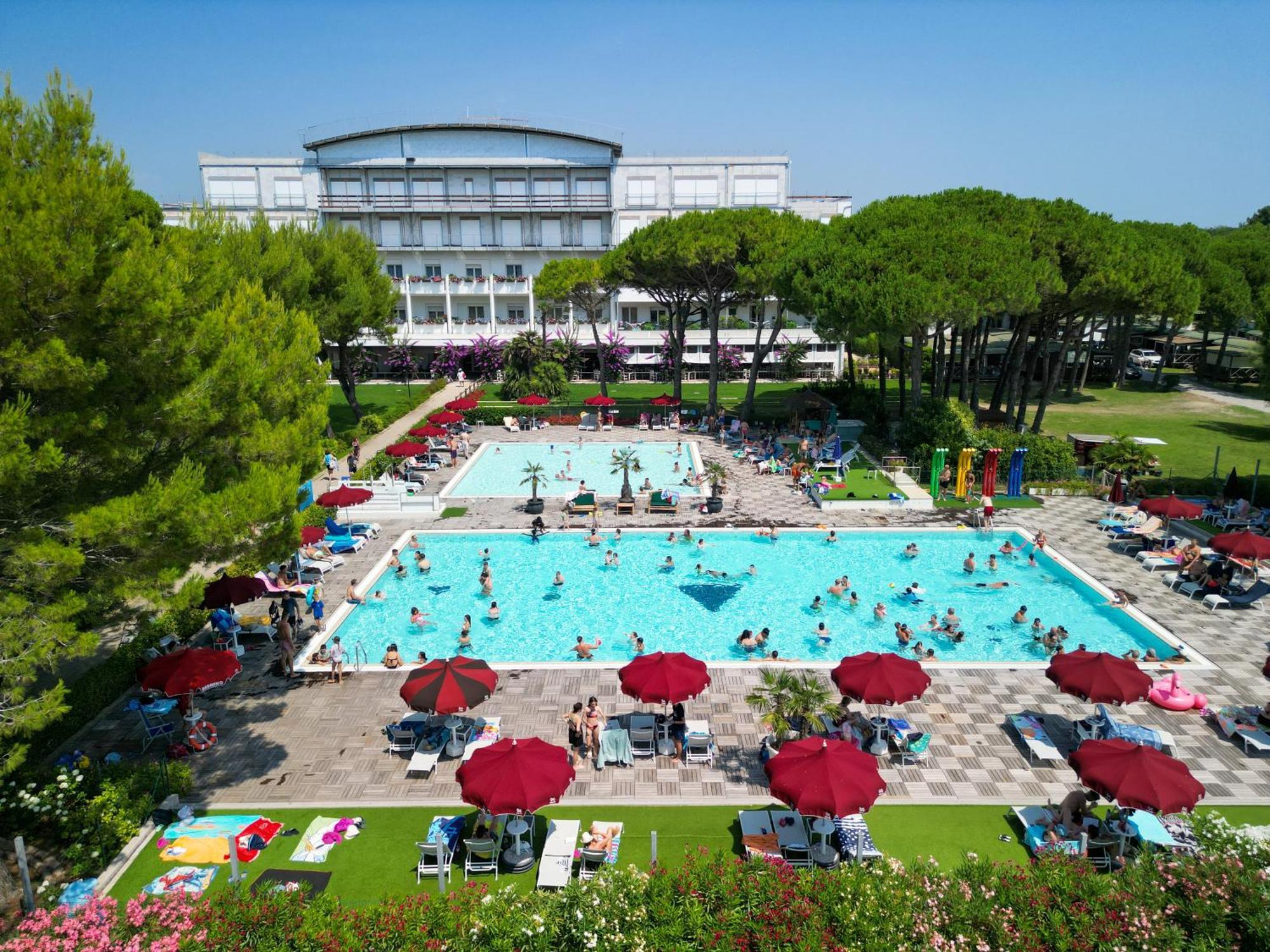 Il Tridente Hotel Бібіоне Екстер'єр фото