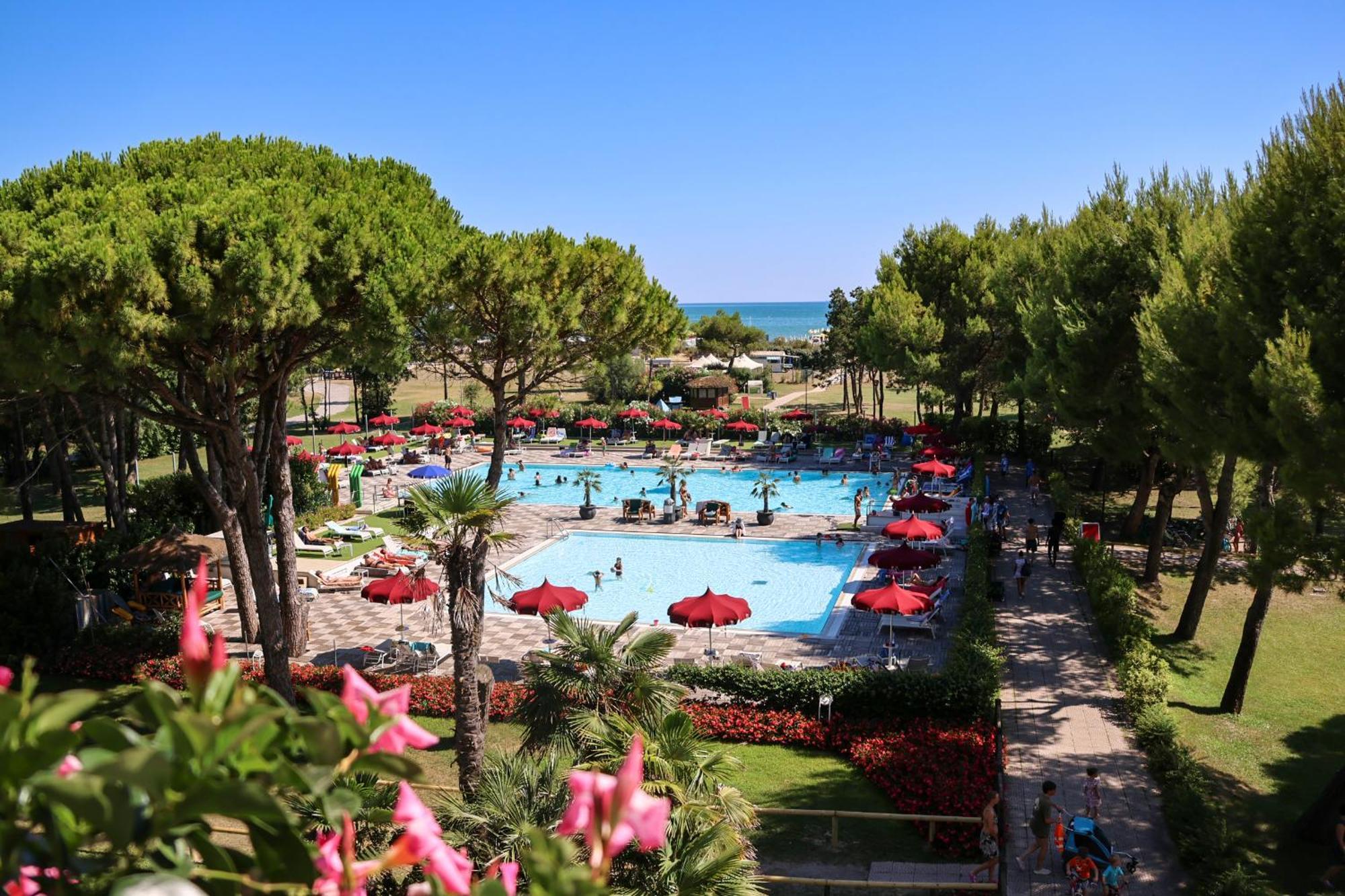 Il Tridente Hotel Бібіоне Екстер'єр фото
